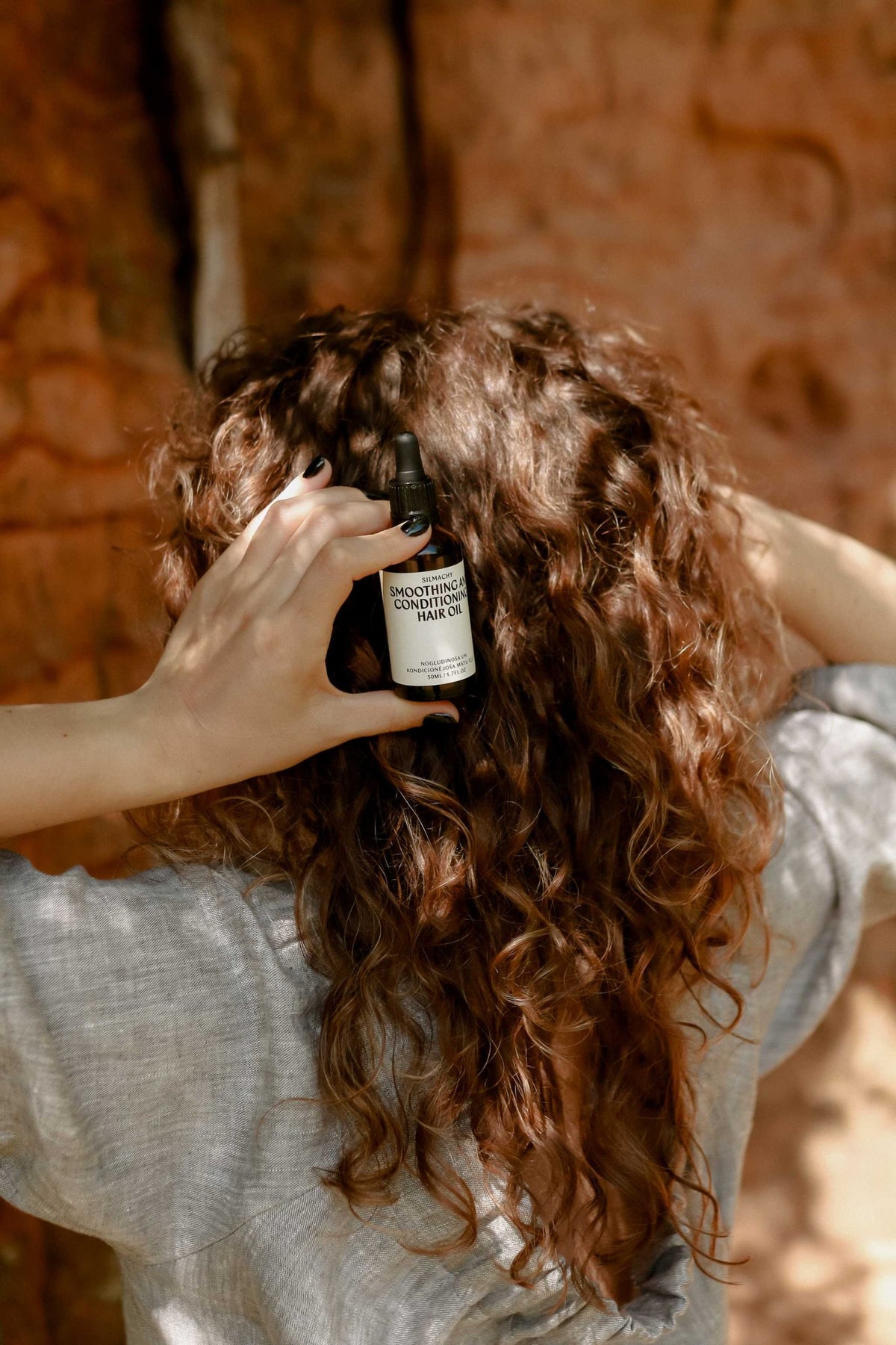 Smoothing and Conditioning hair oil for dry hair